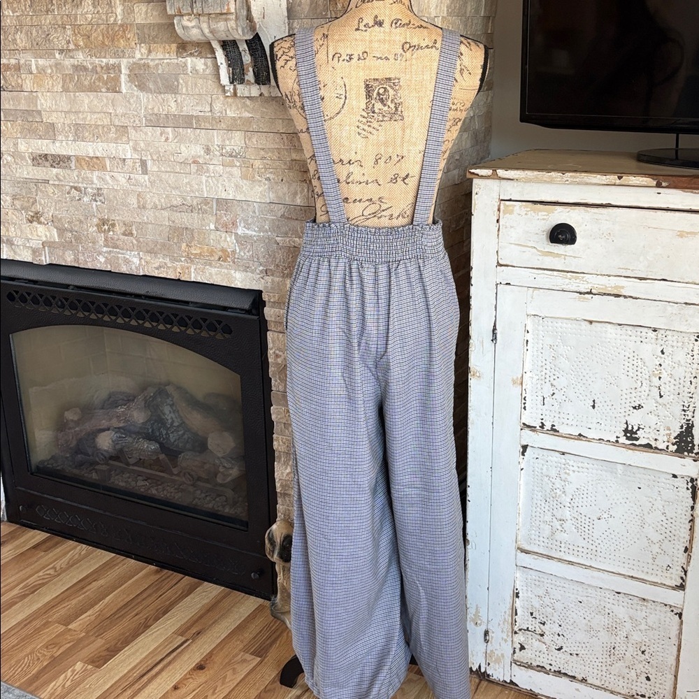 Wild Fable black and gray houndstooth pleated pockets wide leg overall jumpsuit - Picture 10 of 16